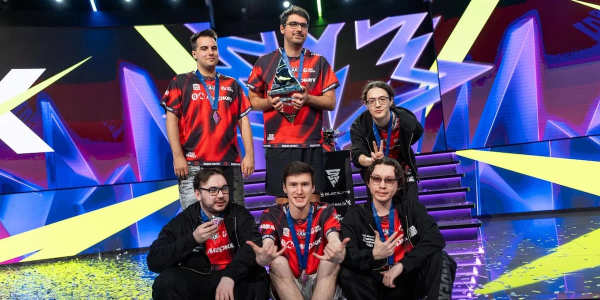 إعصار Team Yandex يجتاح منصة التتويج ويبسط سيطرته على لقب BLAST SLAM VII المليوني في مواجهة تاريخية ضد LGD Gaming